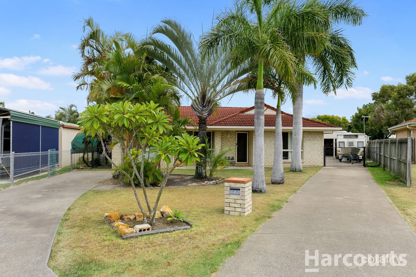 4 Fiona Ct, Urangan, QLD 4655
