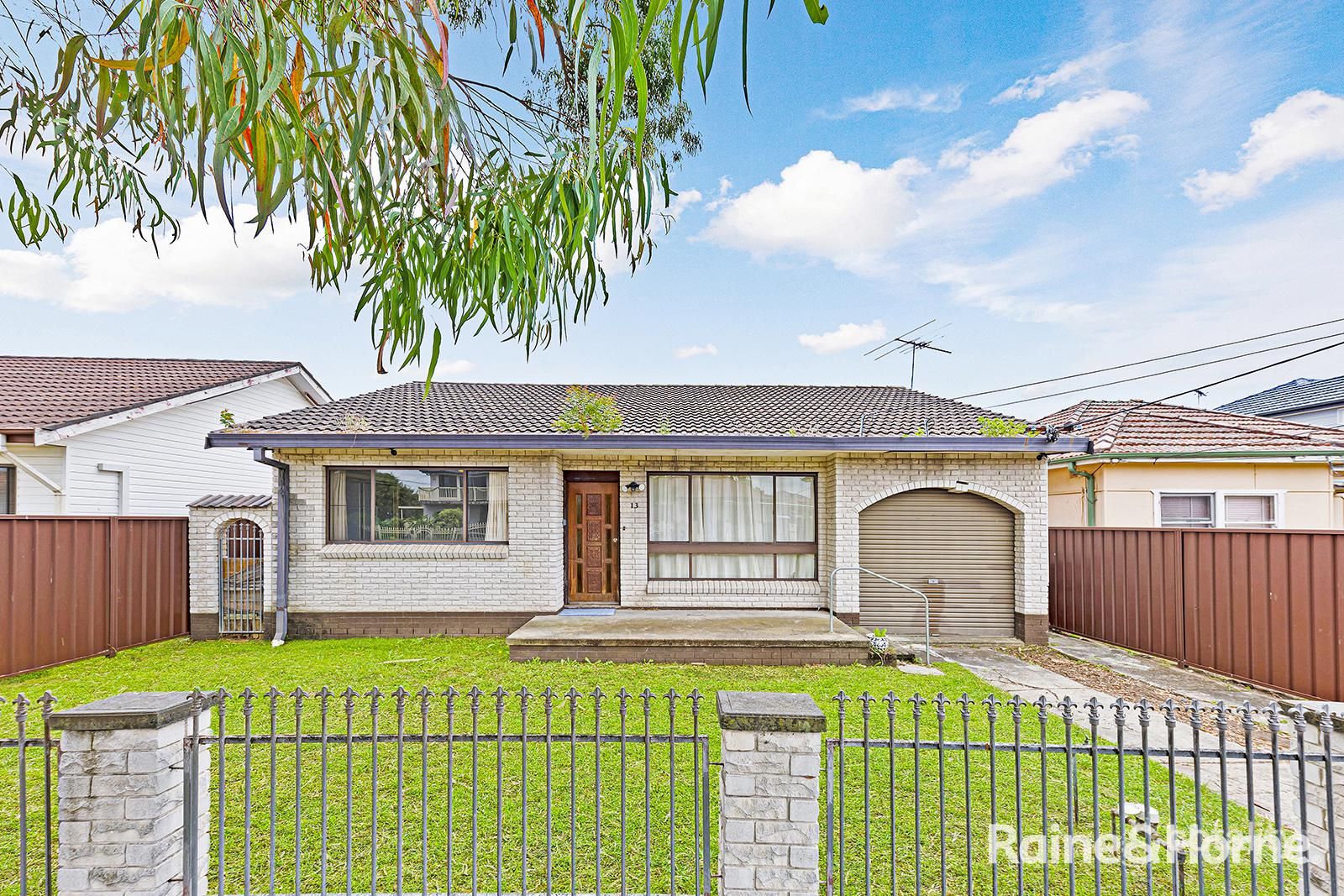13 Derria St, Canley Heights, NSW 2166