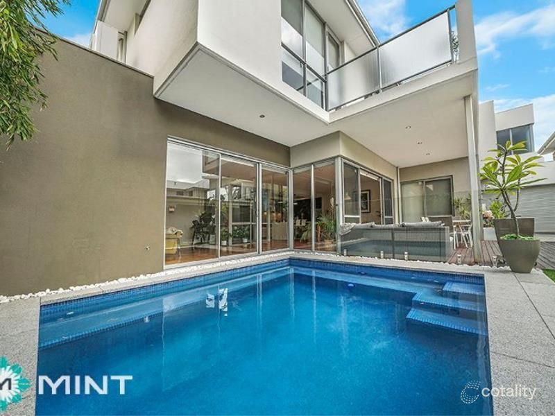 27 Heirisson Way, North Coogee, WA 6163