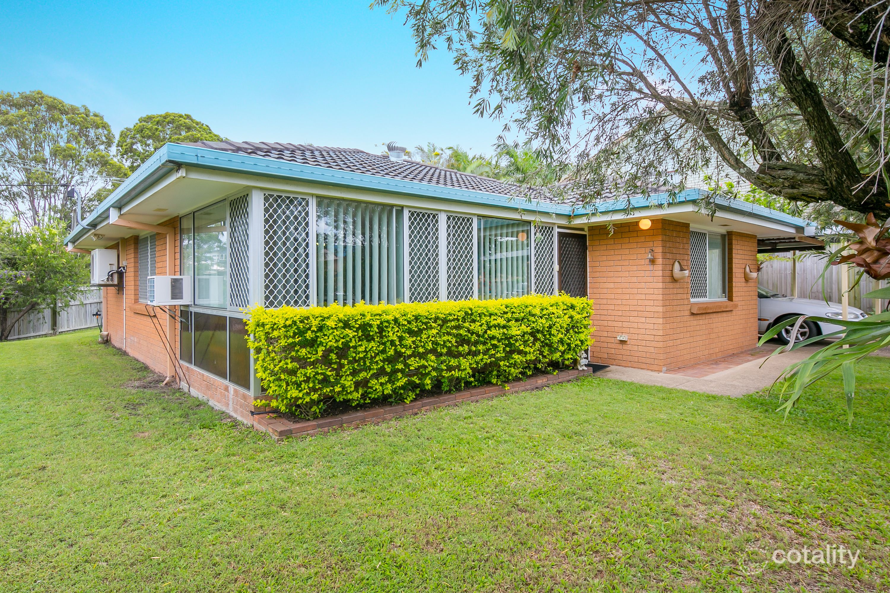 2 Carol St, Redland Bay, QLD 4165