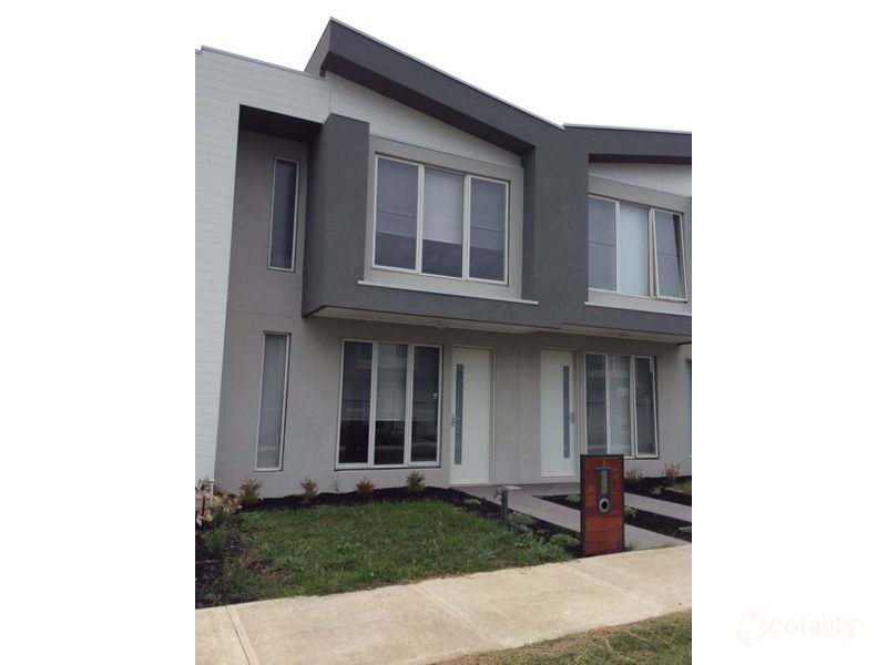 6 Pebblebeach Path, Cranbourne, VIC 3977