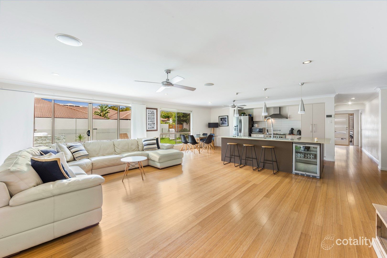 37d Herbert St, Lota, QLD 4179