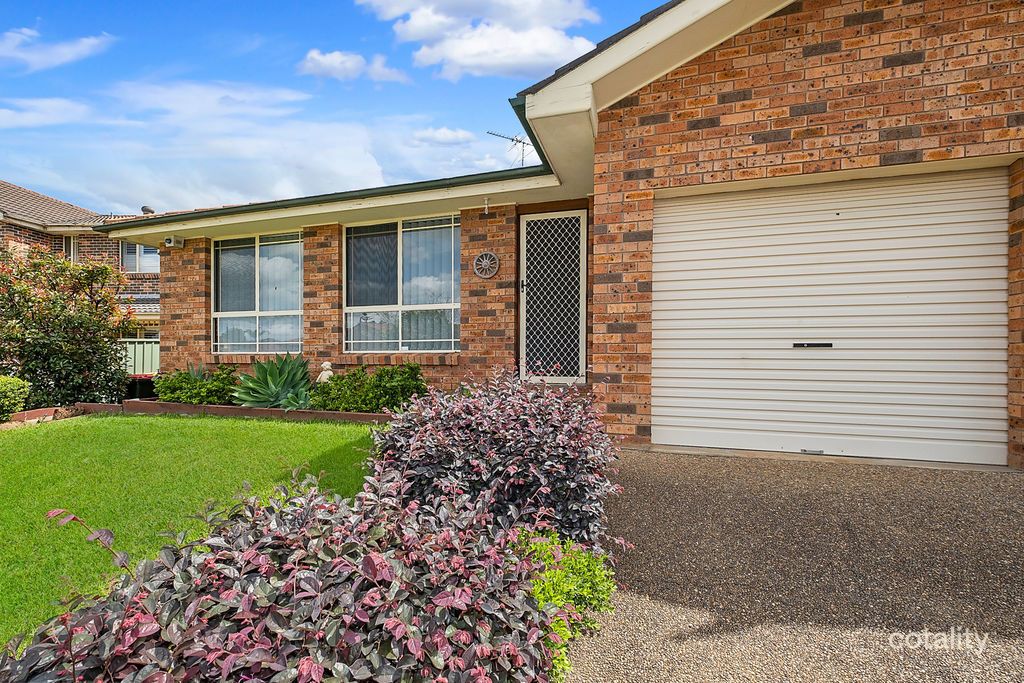 8 Rutledge Cres, Quakers Hill, NSW 2763
