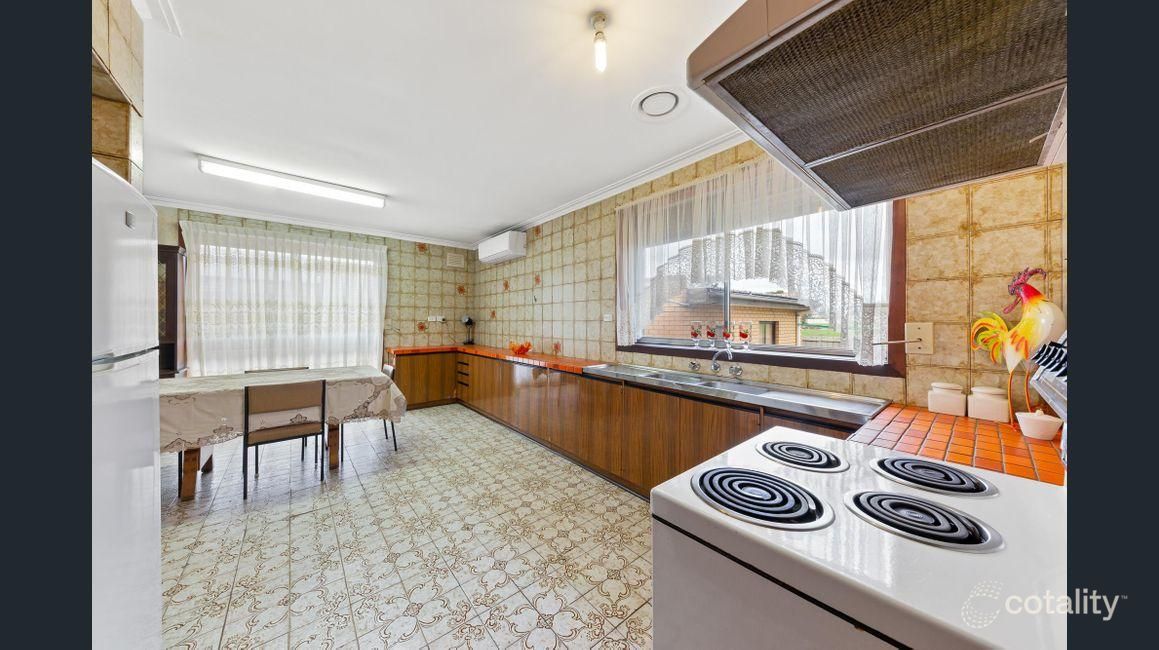25 Yarmouth Ave, St Albans, VIC 3021