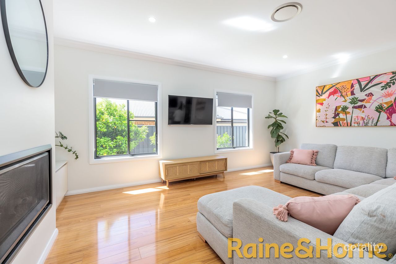67 Lakeside Cct, Dubbo, NSW 2830