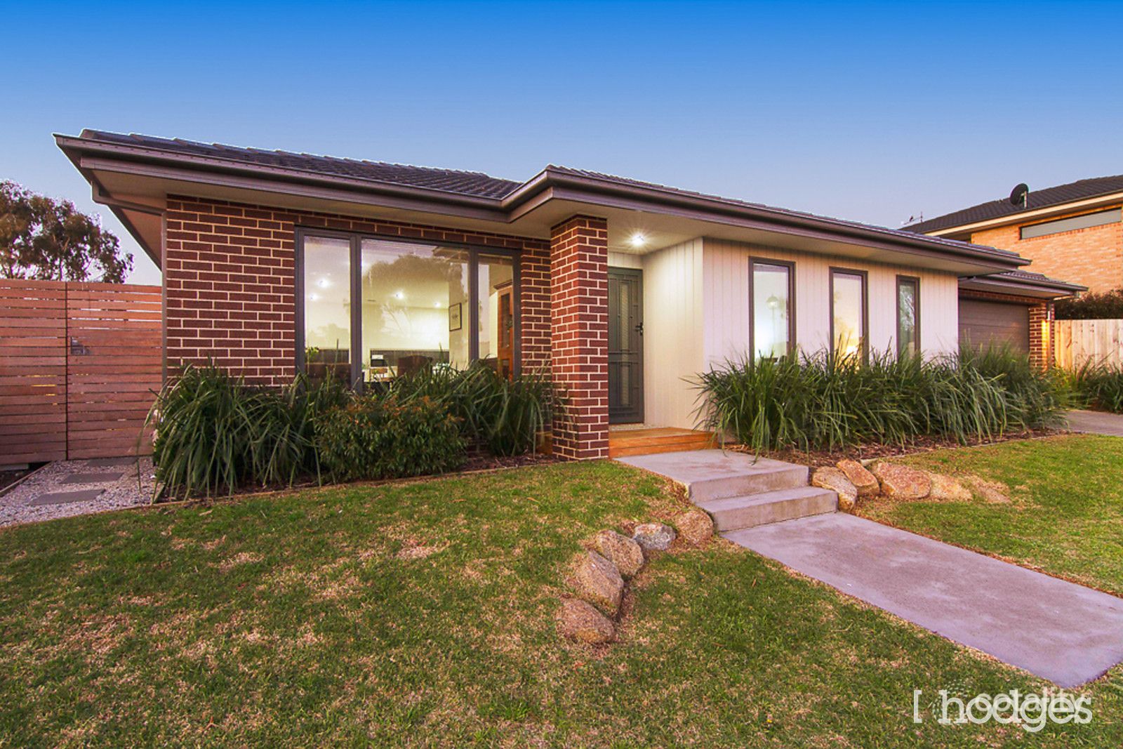 43 Bushlark Dr, Carrum Downs, VIC 3201