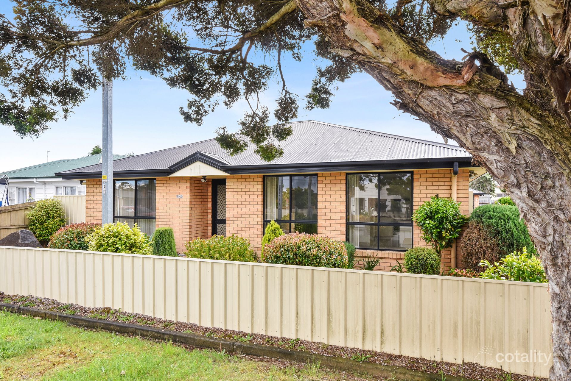 1/240 Peel St W, Summerhill, TAS 7250