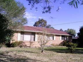 12 Cedar Pl, The Oaks, NSW 2570