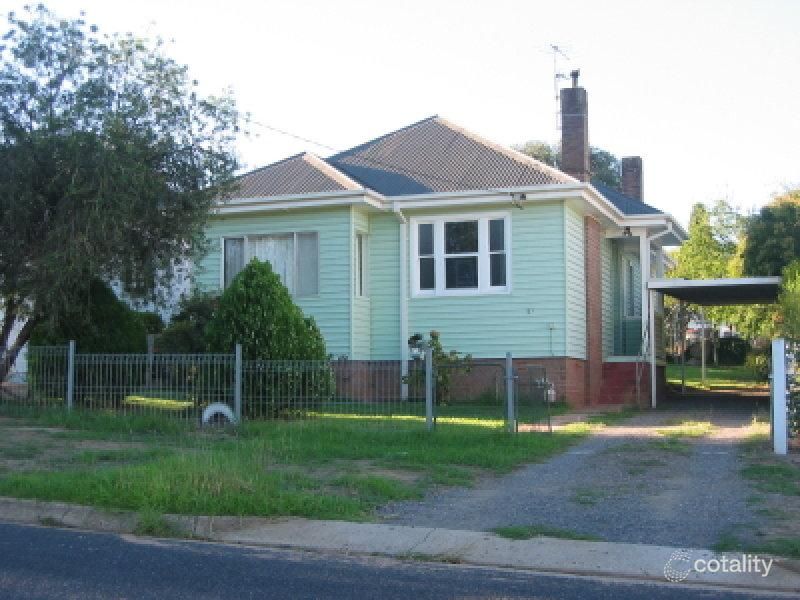 71 Brock St, Young, NSW 2594