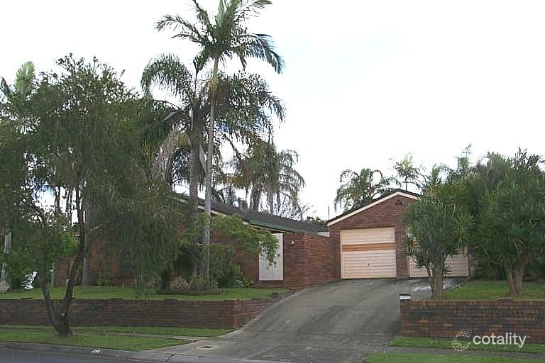 67 Bedivere St, Carindale, QLD 4152