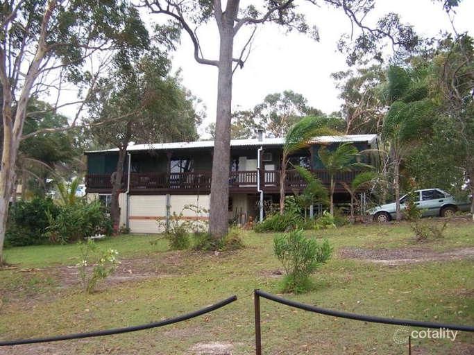26-28 Jane St, Macleay Island, QLD 4184