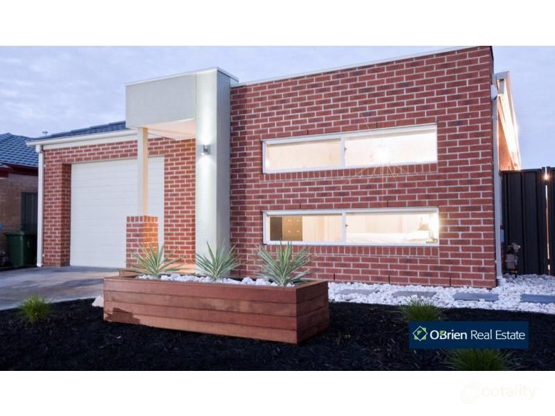 51 Abrus Cct, Cranbourne North, VIC 3977