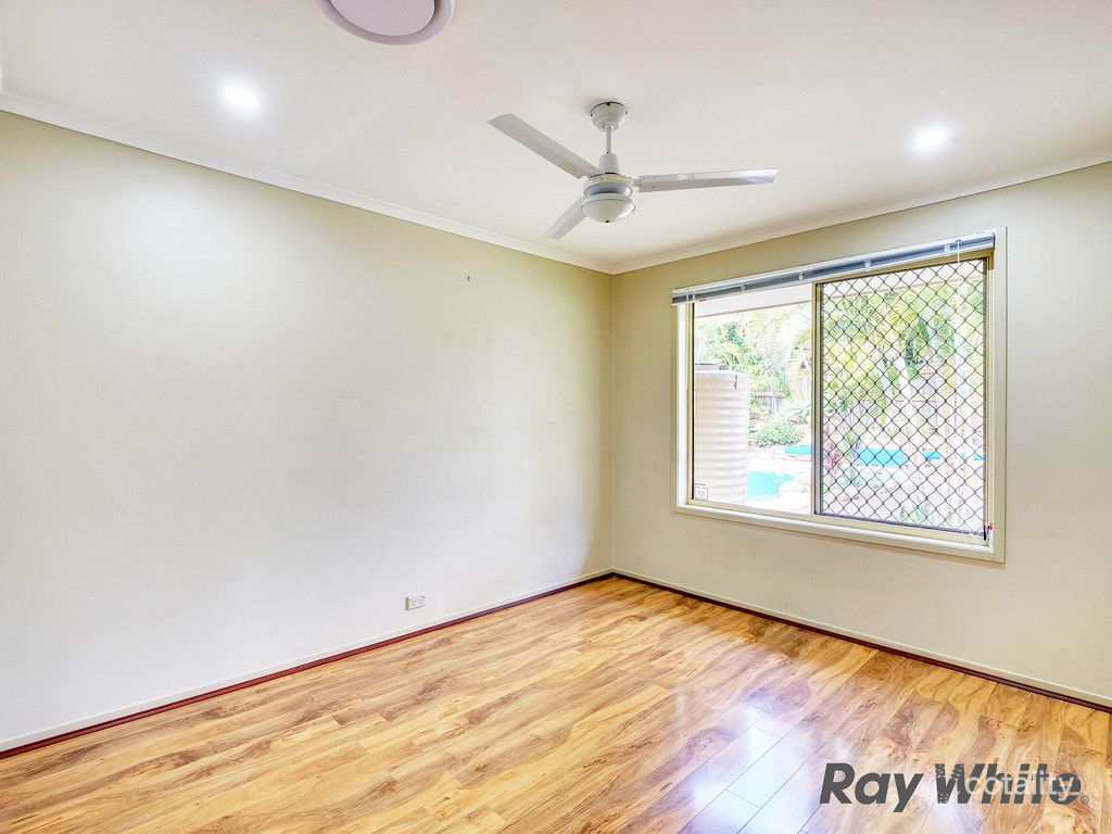 18 Wallaroo Way, Doolandella, QLD 4077