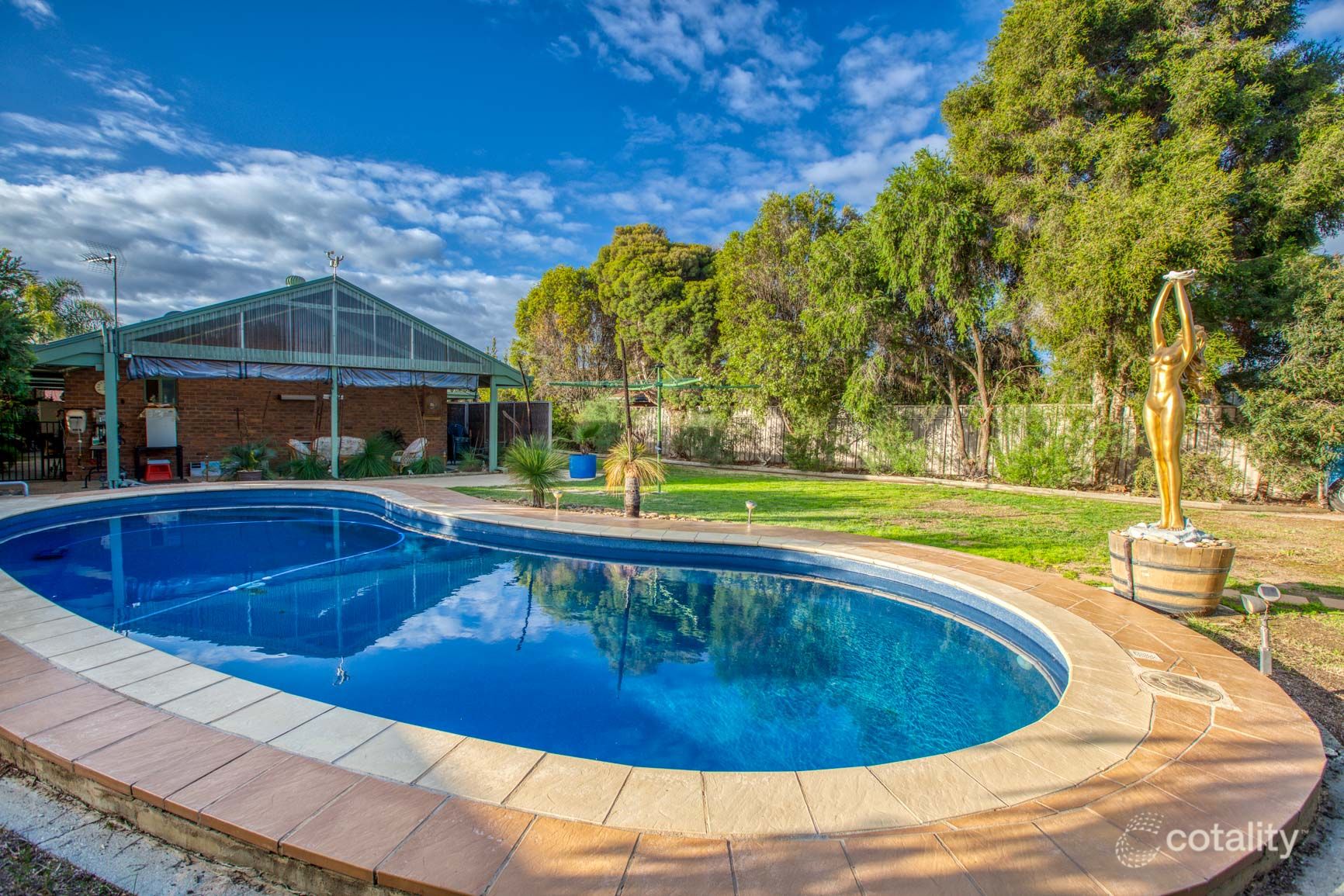 11 Whitehall Ct, West Wodonga, VIC 3690