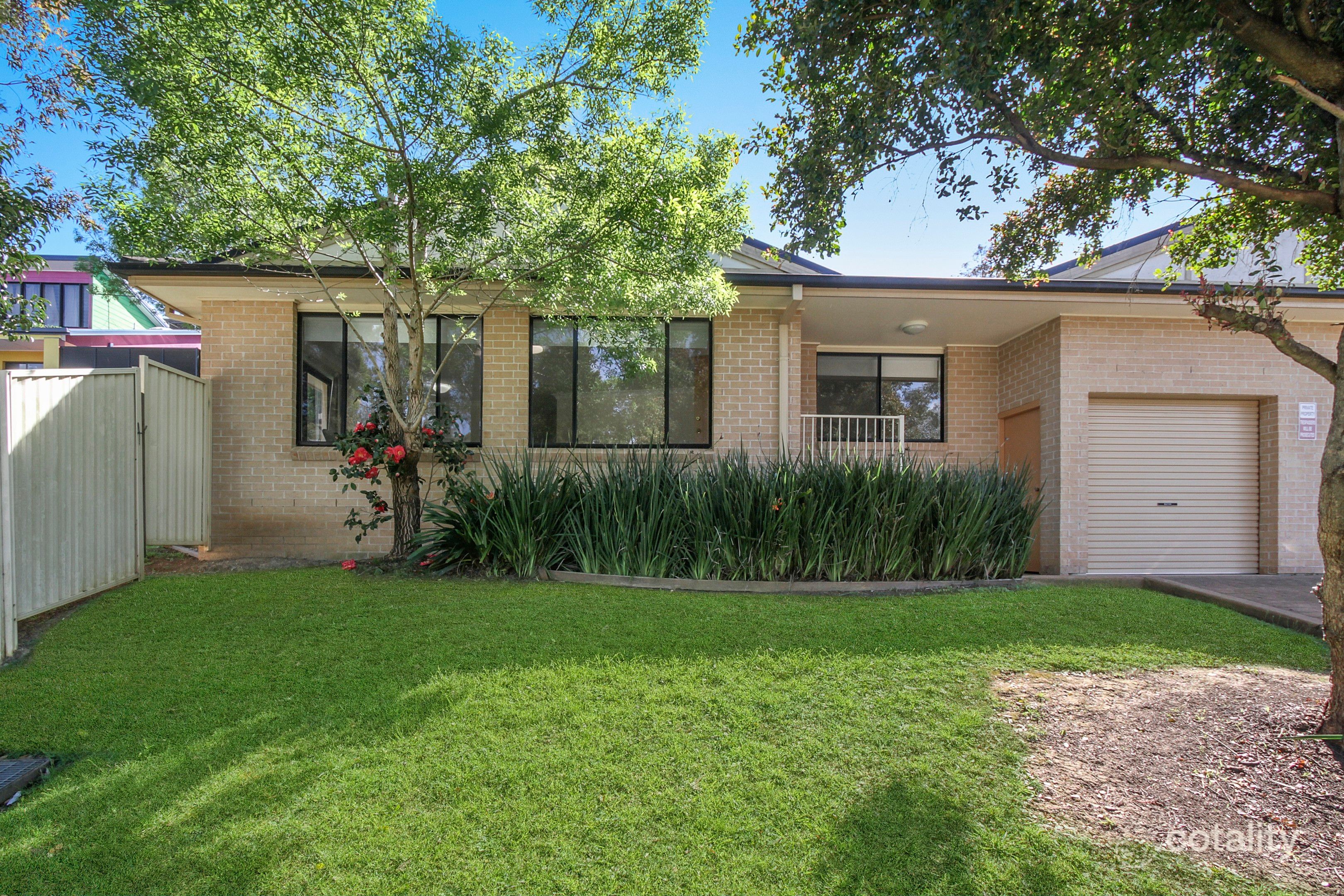 3/10 Fairweather Pl, Eagle Vale, NSW 2558