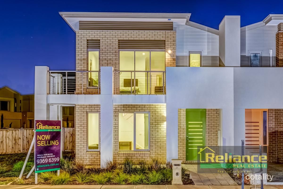 24 Broadbeach Cct, Point Cook, VIC 3030