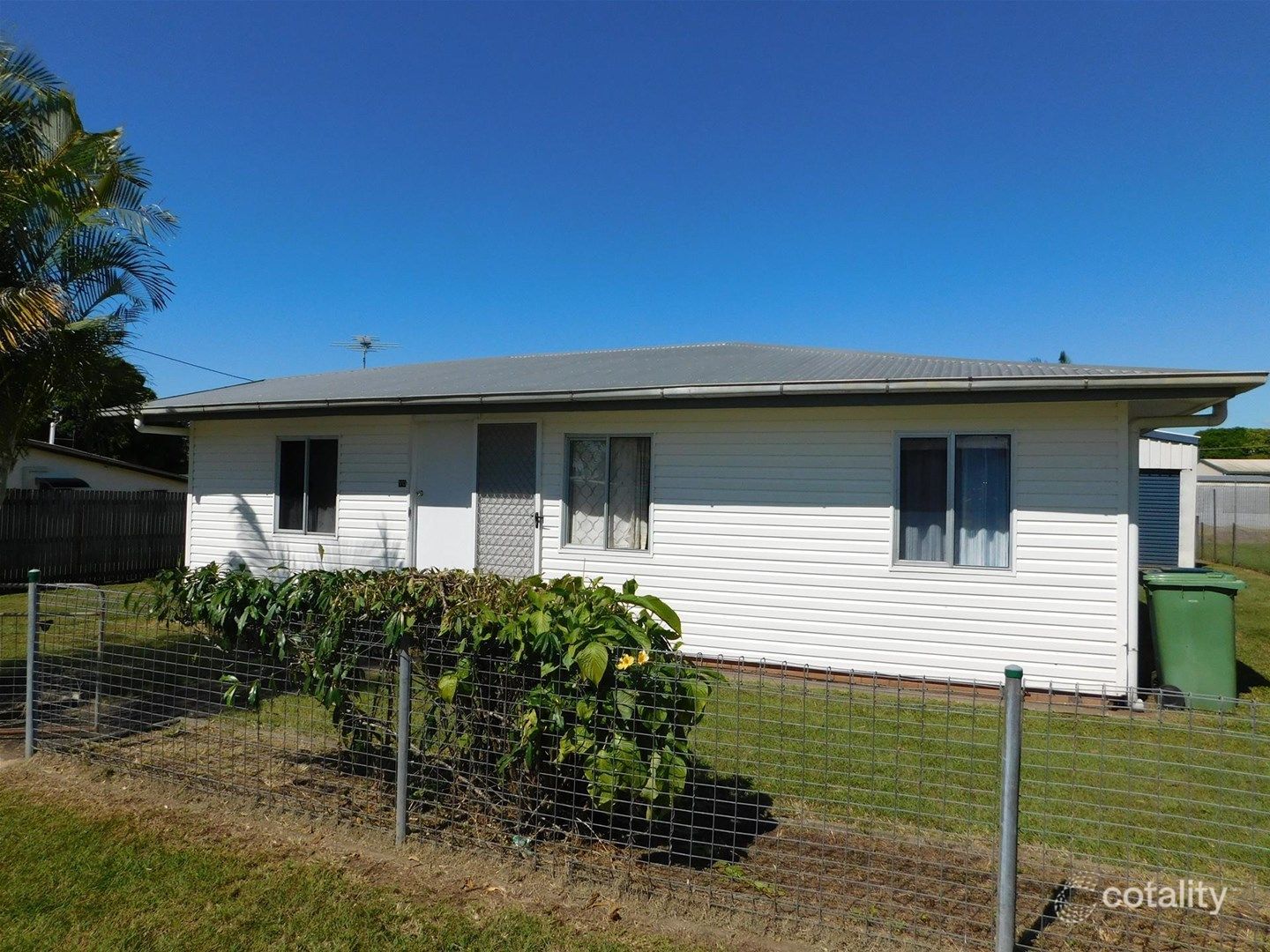 70 Beach Rd, Sarina, QLD 4737