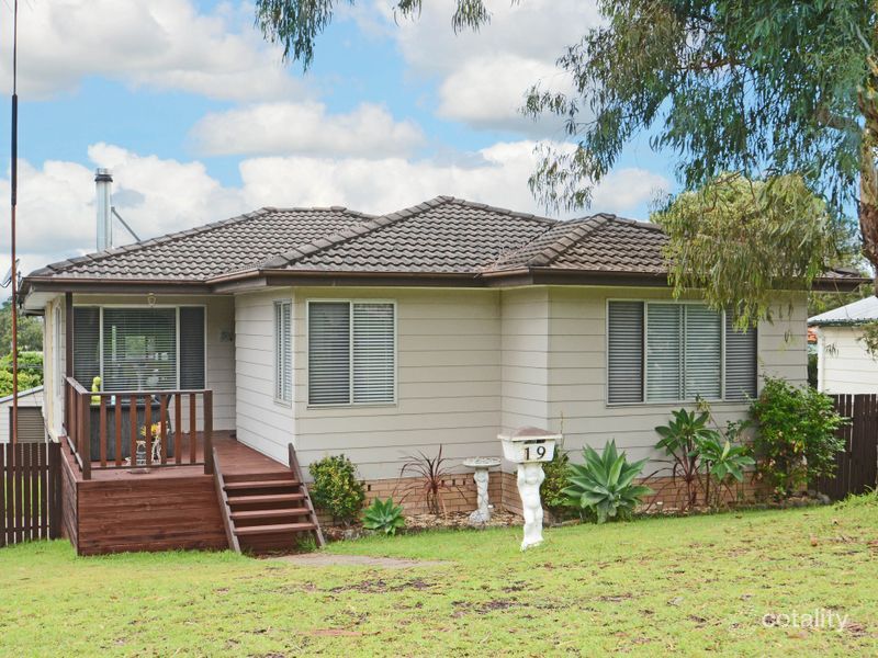 19 Ascot Pde, Blackalls Park, NSW 2283