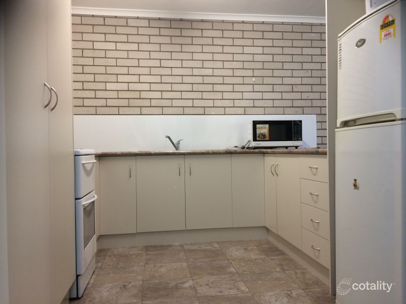 2/174 Philip St, Kin Kora, QLD 4680