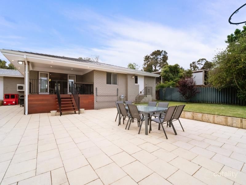 19 Bridgwood Rd, Lesmurdie, WA 6076