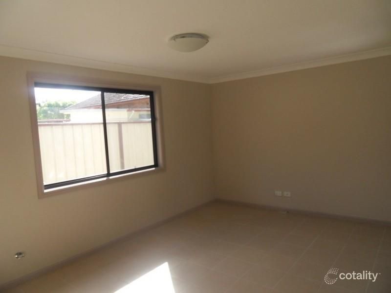 25 Stuart St, Canley Vale, NSW 2166