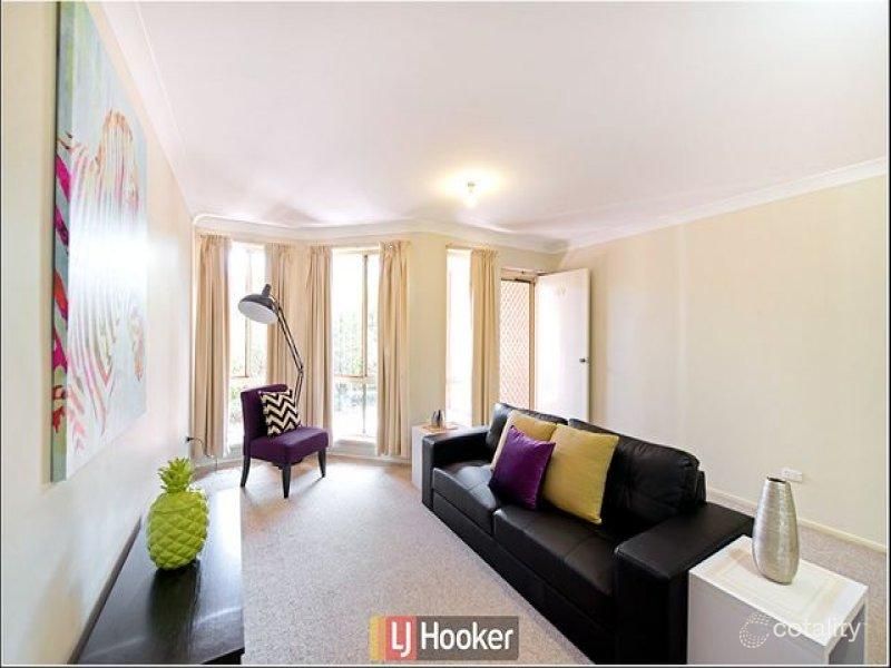 10 Dover Ct, Phillip, ACT 2606