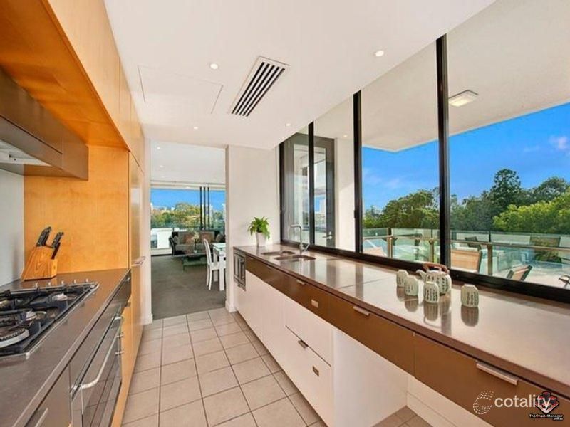 332/10 Pidgeon Cl, West End, QLD 4101