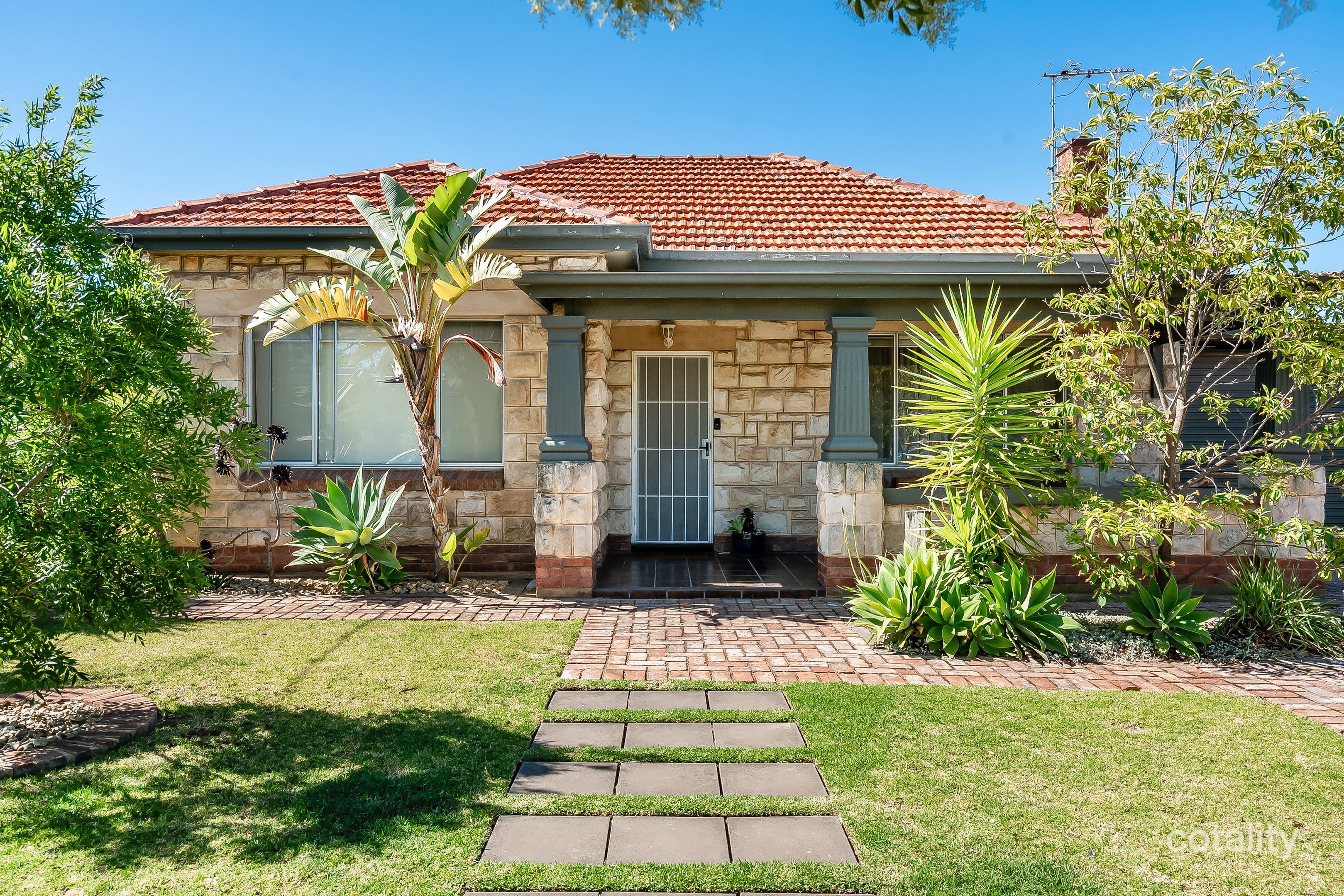 22 Dingera Ave, North Plympton, SA 5037
