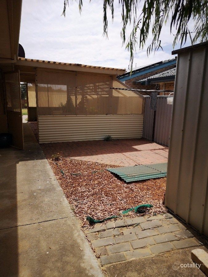 12 Coronation Dr, Binningup, WA 6233