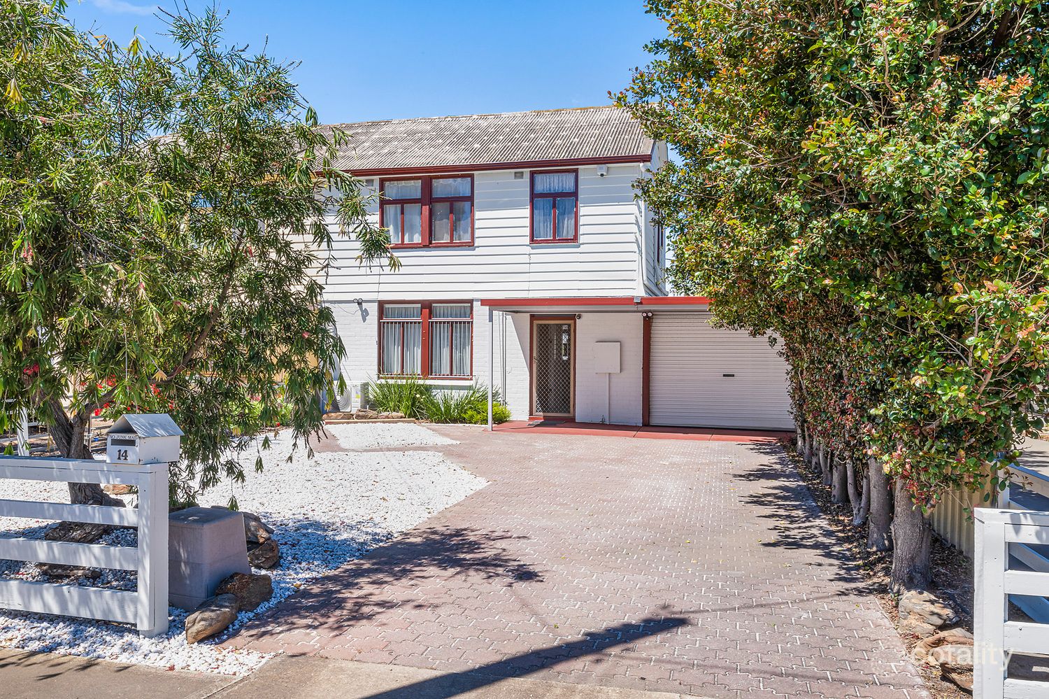 14 Carlton Cres, Woodville North, SA 5012