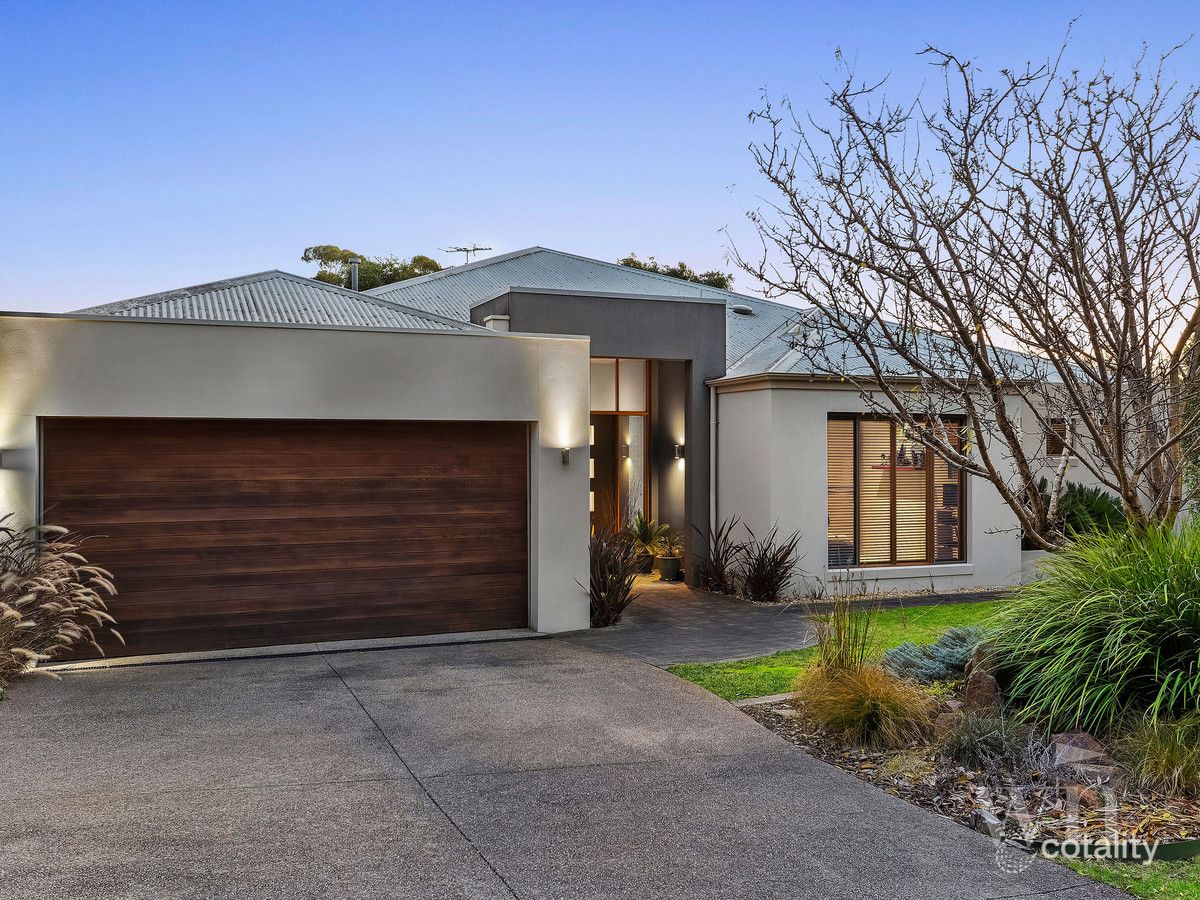 18 Cumberland Dr, Mount Martha, VIC 3934