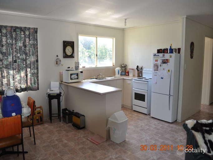 12 Moore St, Dirranbandi, QLD 4486