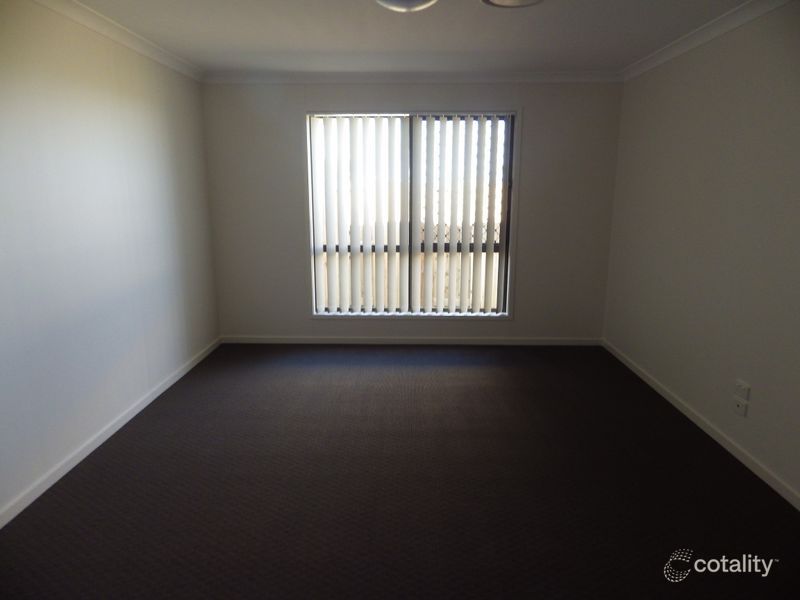 21 Bromeliad Cct, Roma, QLD 4455