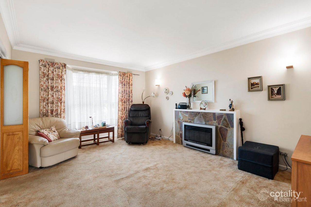 5 Woodhouse Rd, Doncaster East, VIC 3109