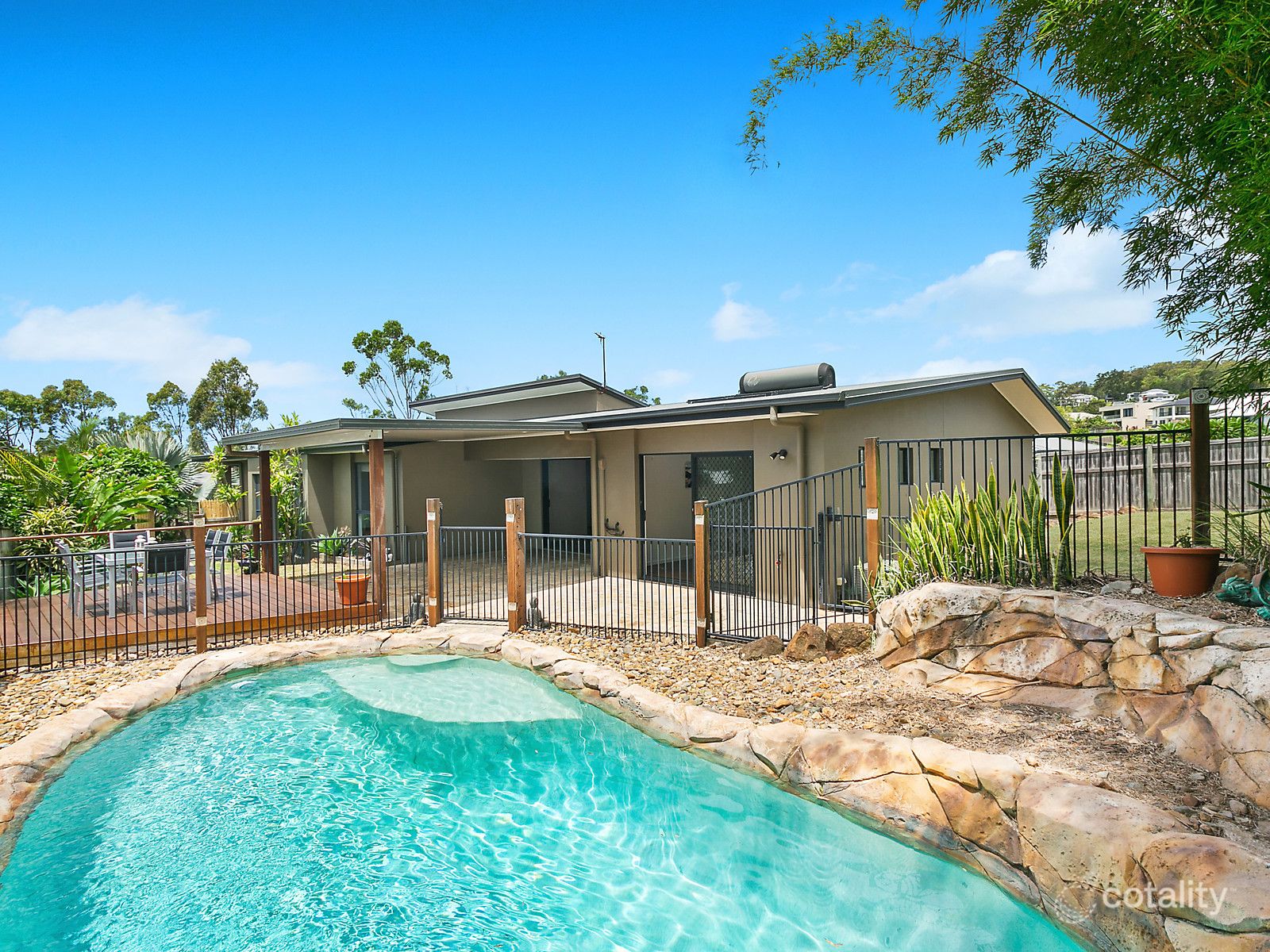 19 Grasslands Cres, Reedy Creek, QLD 4227