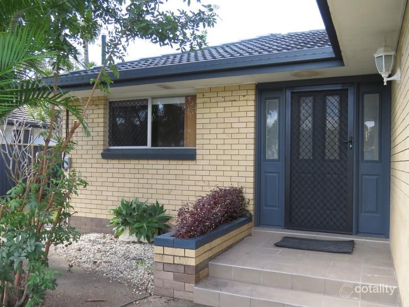 23 Sovereign Dr, Mermaid Waters, QLD 4218