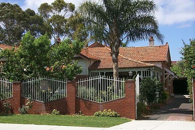 82 Rookwood St, Menora, WA 6050