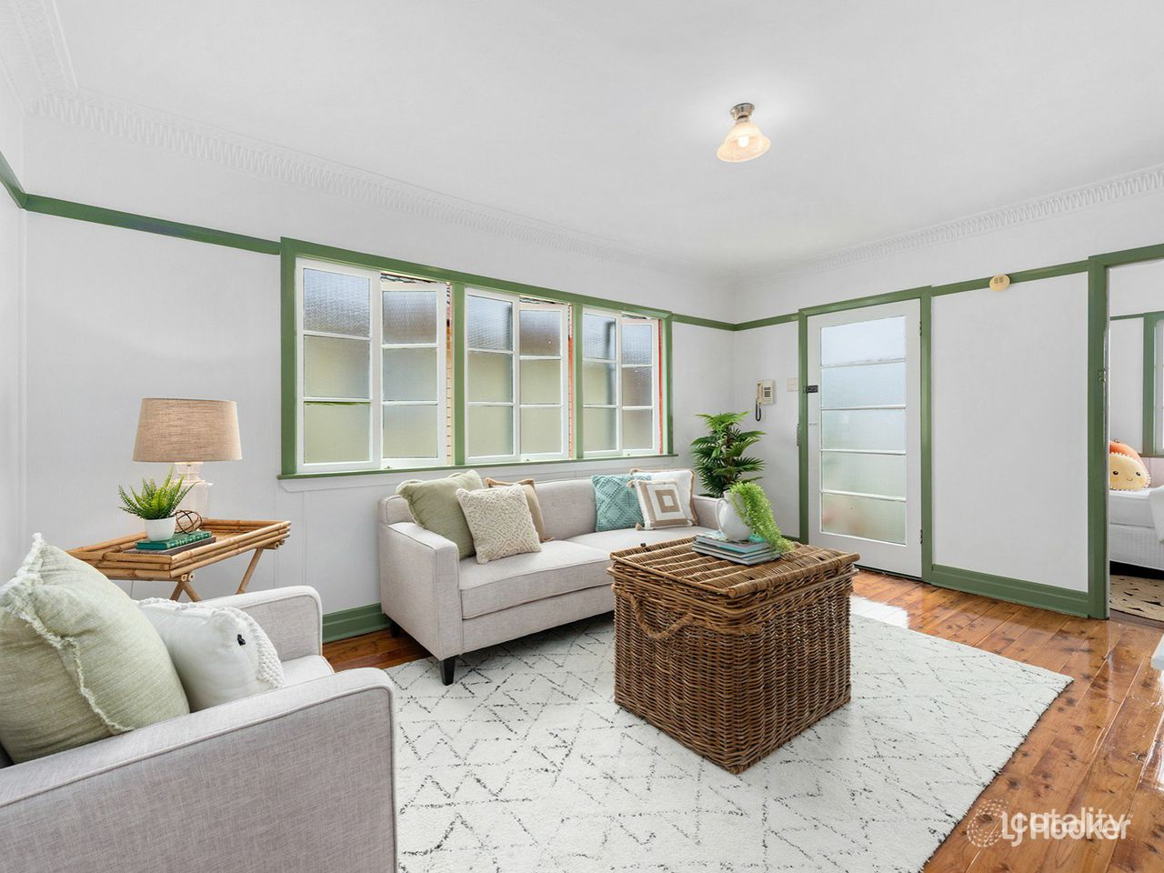 61 Aster St, Cannon Hill, QLD 4170