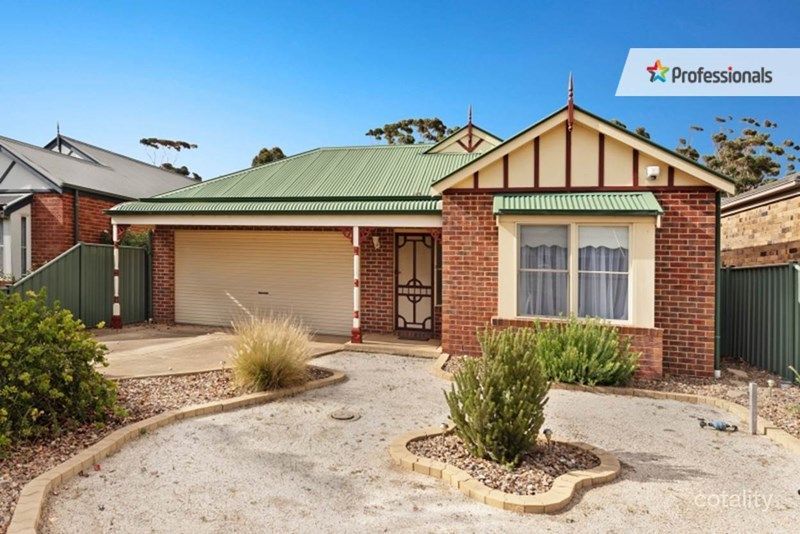 6 Bloomsbury Pl, Wyndham Vale, VIC 3024