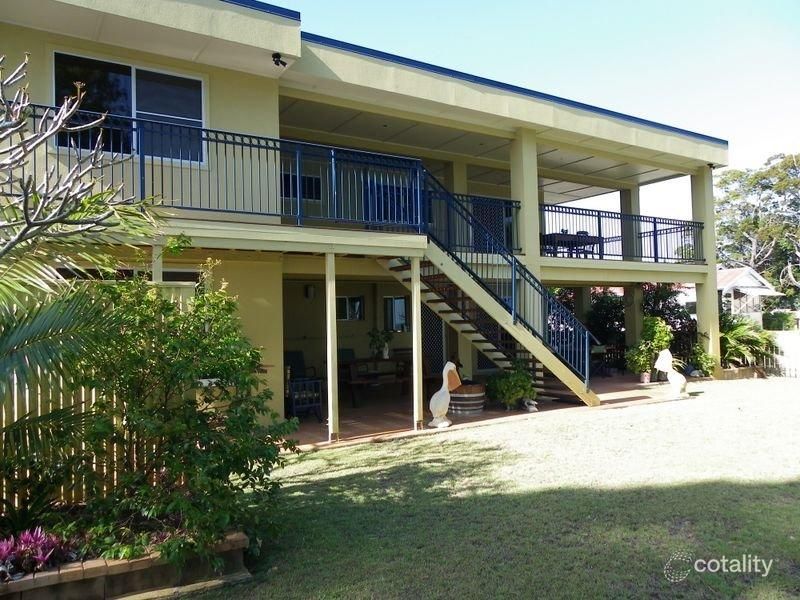 34 Burrum St, Burrum Heads, QLD 4659