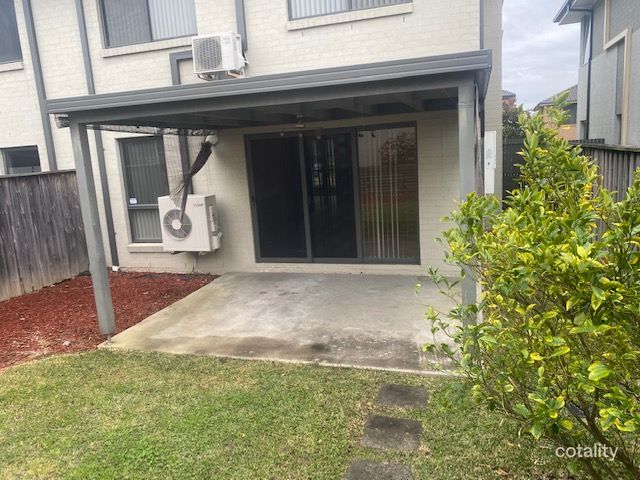10 Matilda Lane, Glenfield, NSW 2167