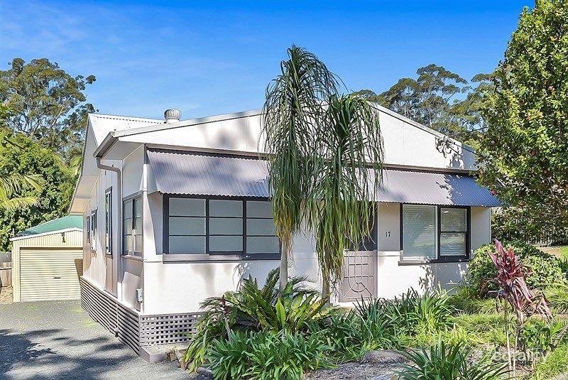 17 Jarrett St, North Gosford, NSW 2250