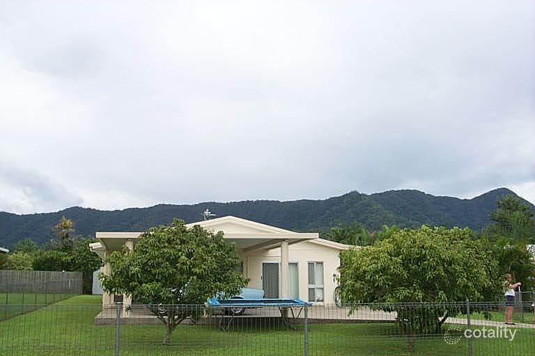 9 Pera Cl, Bentley Park, QLD 4869