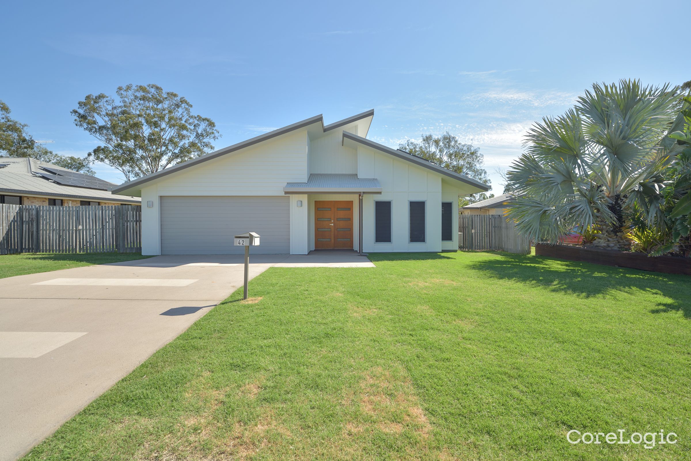 42 Dean St, Glen Eden, QLD 4680