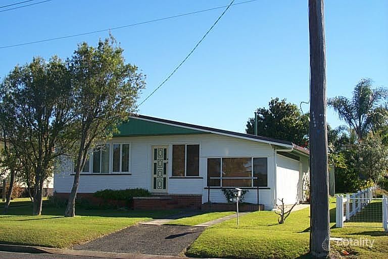 8 Third Ave, Caloundra, QLD 4551