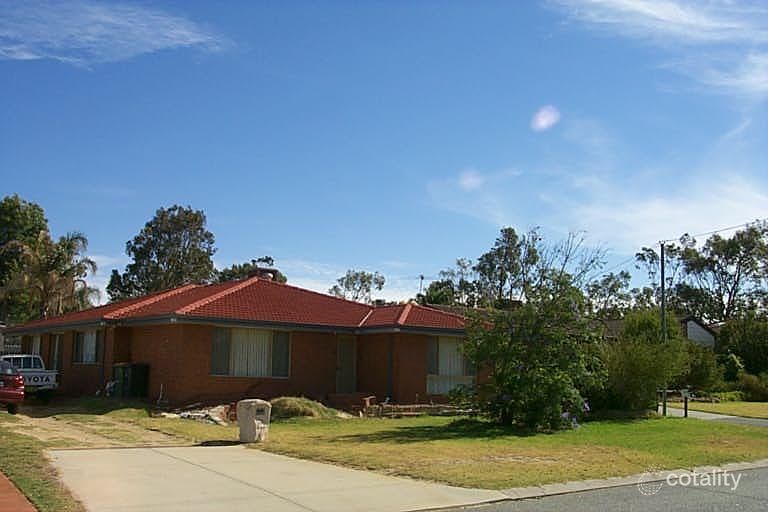 26 Guinivere Way, Camillo, WA 6111