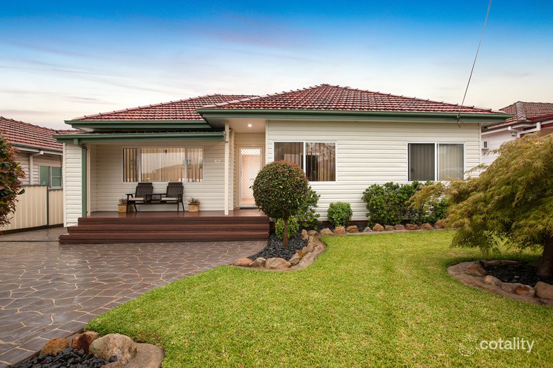 62 Bradbury Ave, Campbelltown, NSW 2560