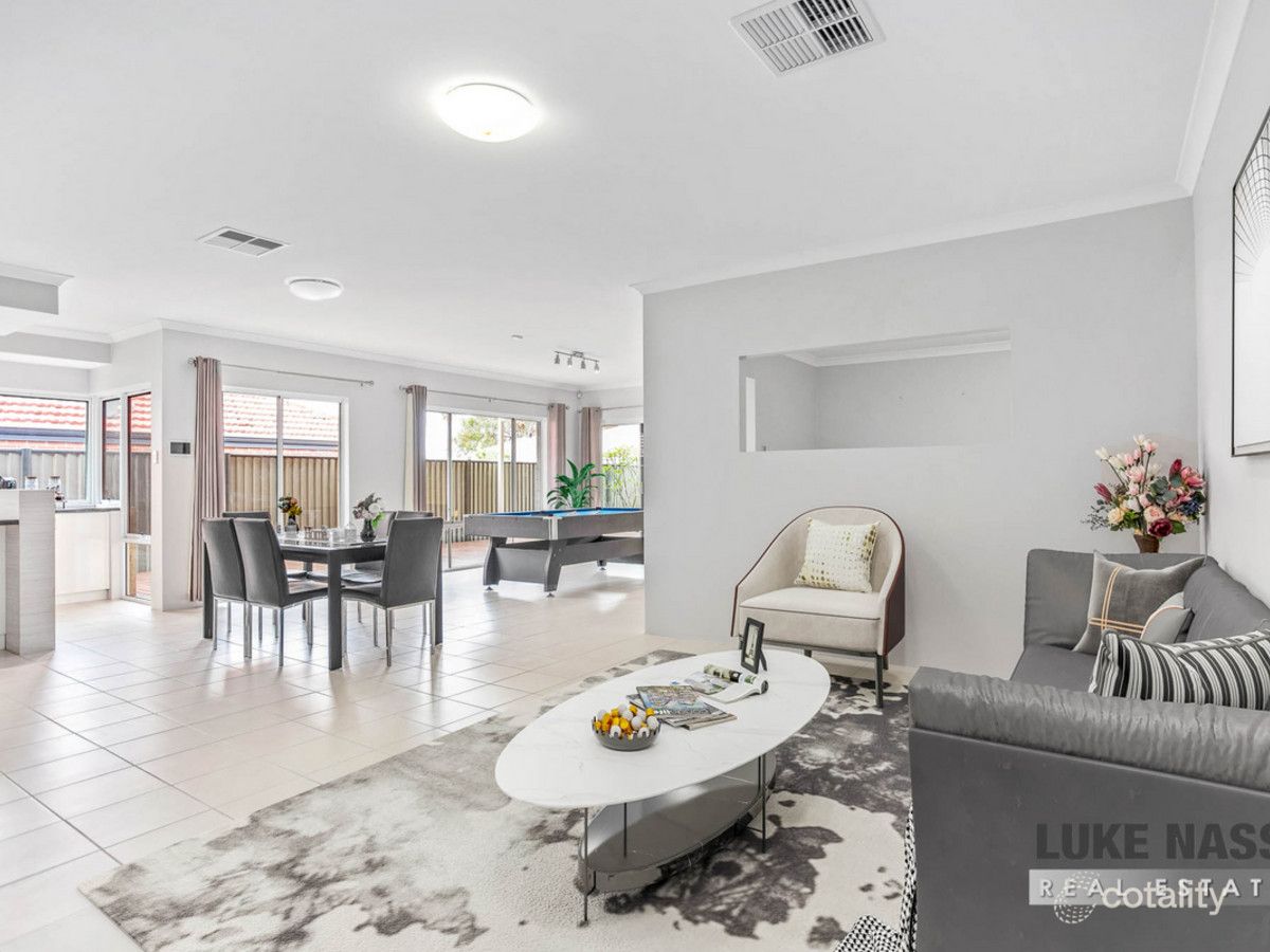 15 Clondyke Dr, Byford, WA 6122