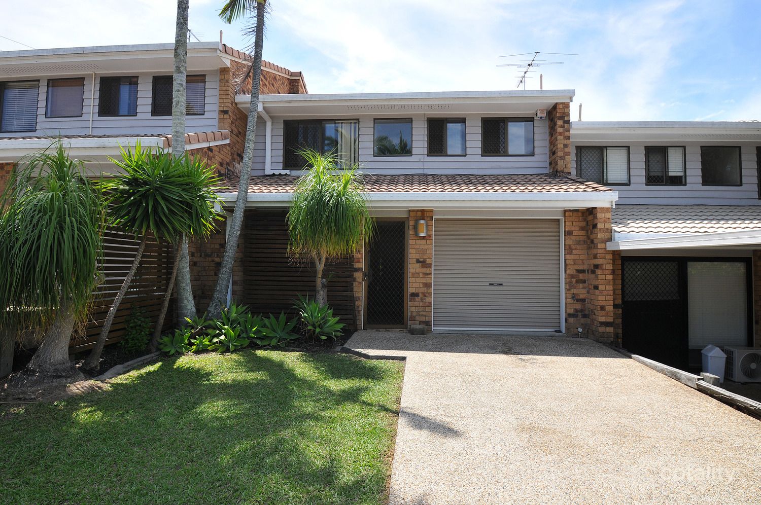 2/2 Delanty Ct, Edens Landing, QLD 4207