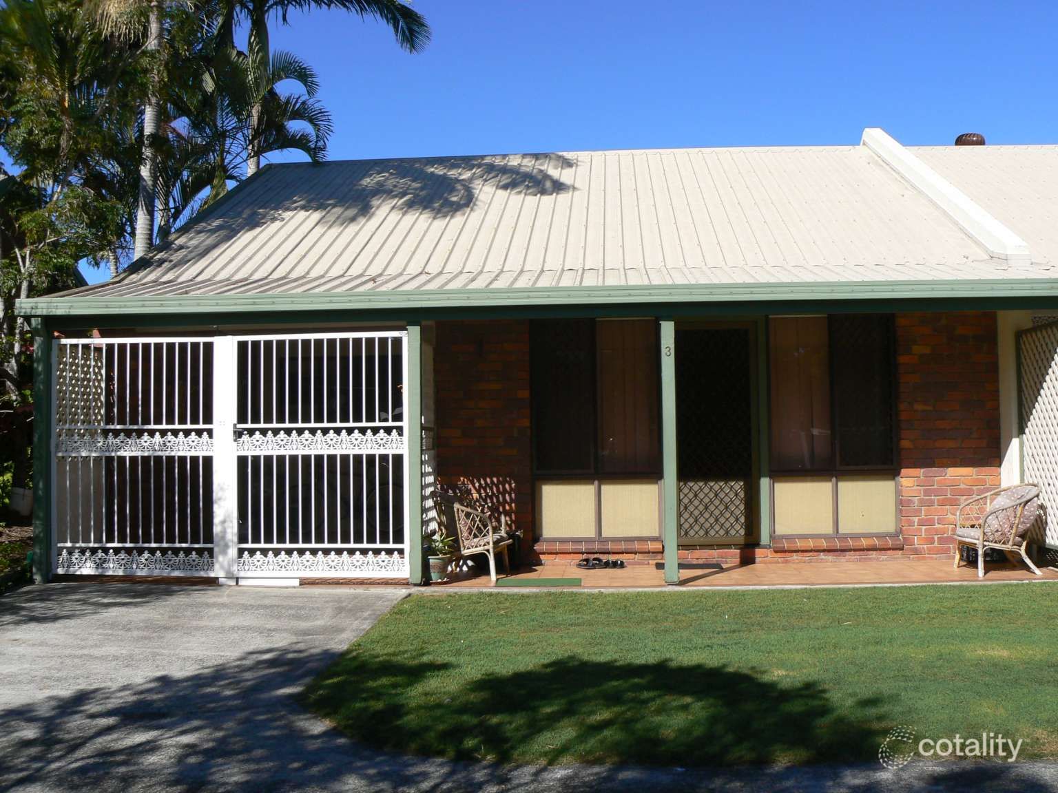 3/12 Denmans Camp Rd, Torquay, QLD 4655